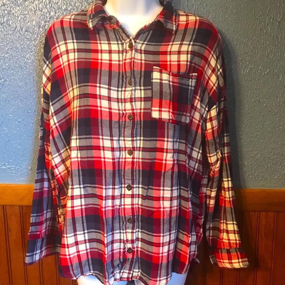 Perf for the 4th!♥️💙F21 Plaid Button